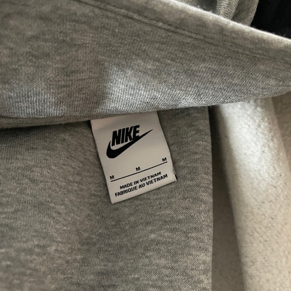Nike Grey And Navy Full Zip Relaxed Fit Athleisure Sweater - Picture 8 of 8